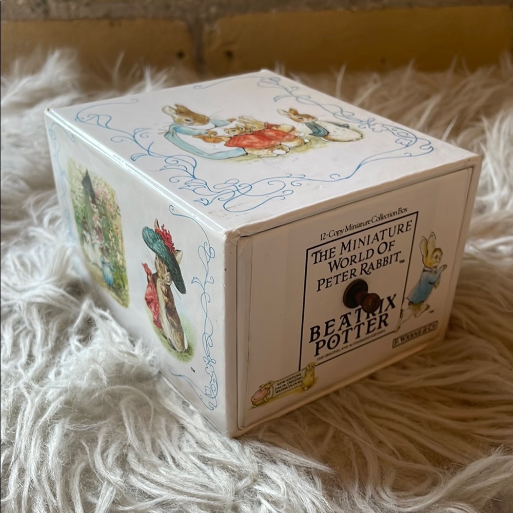 NEW! Beatrix Potter Miniature World Collectible Box 12 books sealed in plastic!